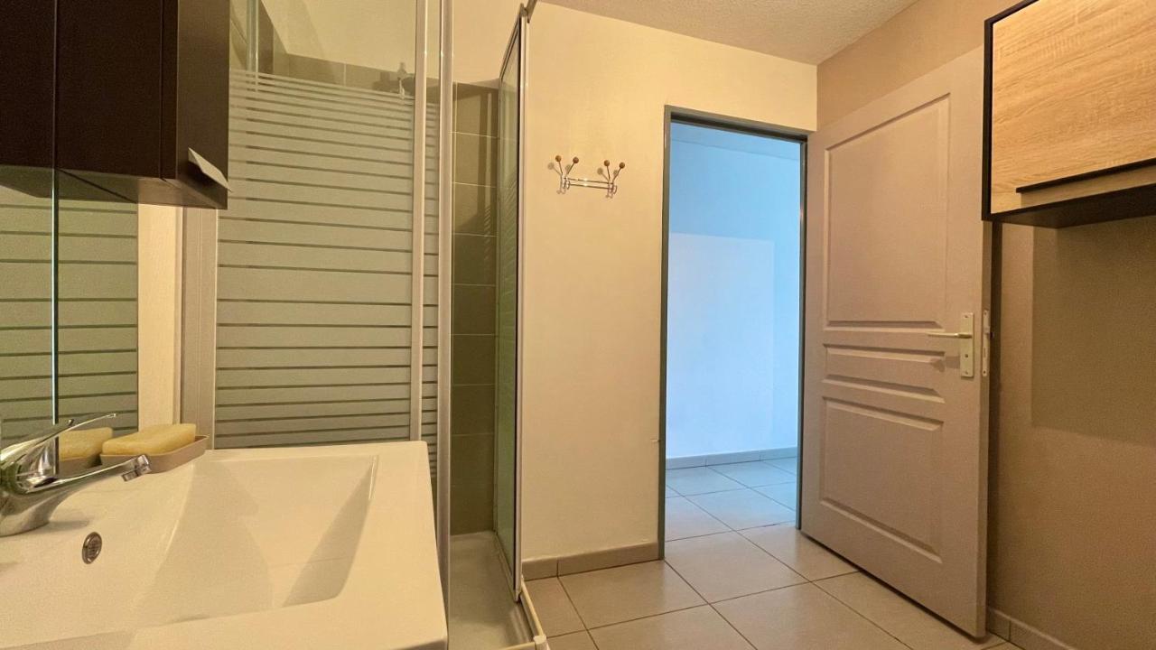 Studio Cosy Tout Equipe - Idealement Situe Saint-Denis Ngoại thất bức ảnh