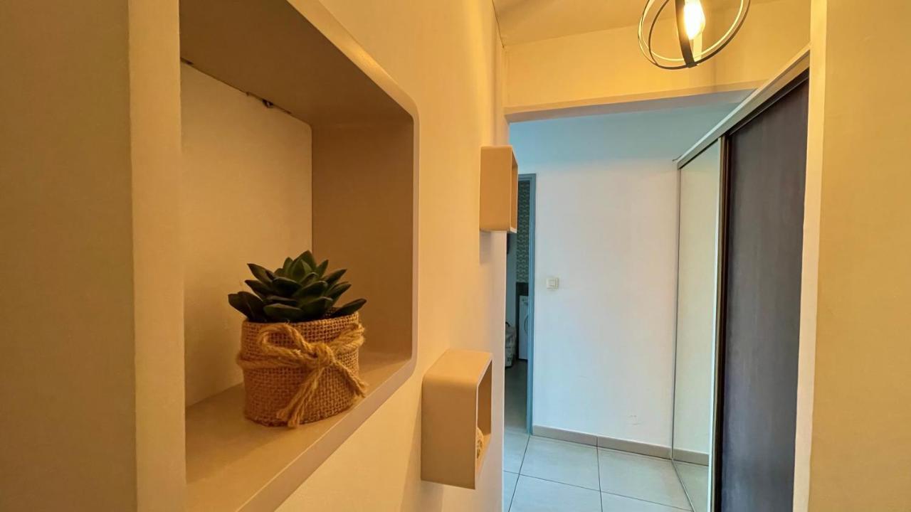 Studio Cosy Tout Equipe - Idealement Situe Saint-Denis Ngoại thất bức ảnh