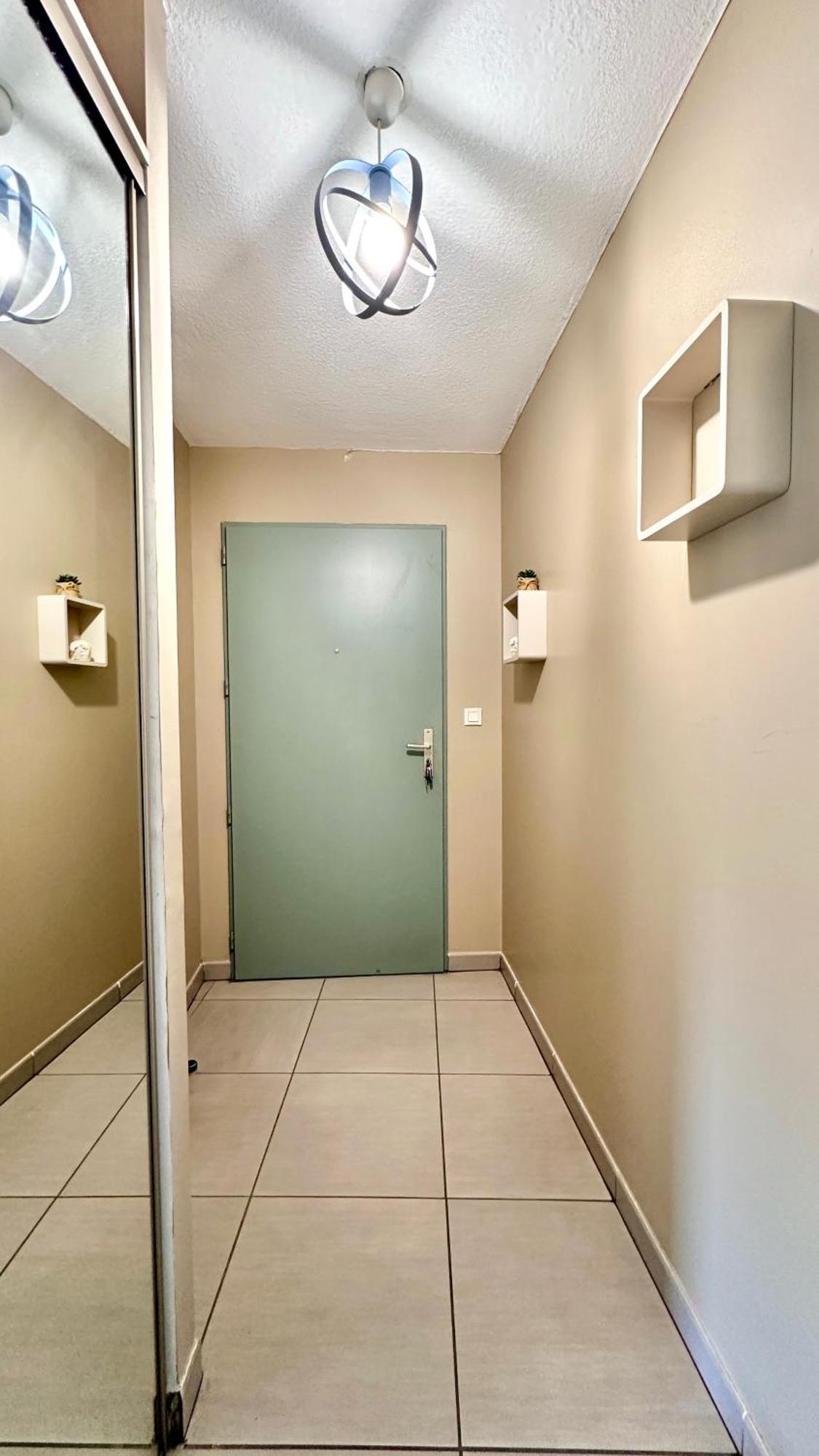 Studio Cosy Tout Equipe - Idealement Situe Saint-Denis Ngoại thất bức ảnh
